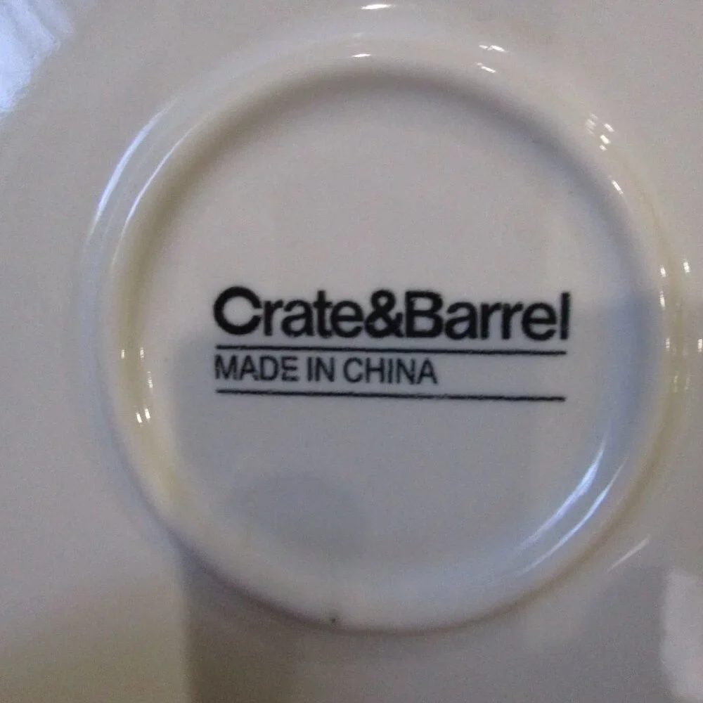 Crate & Barrel Brie Baker Baking Dish Stoneware White Vented Cover Lid